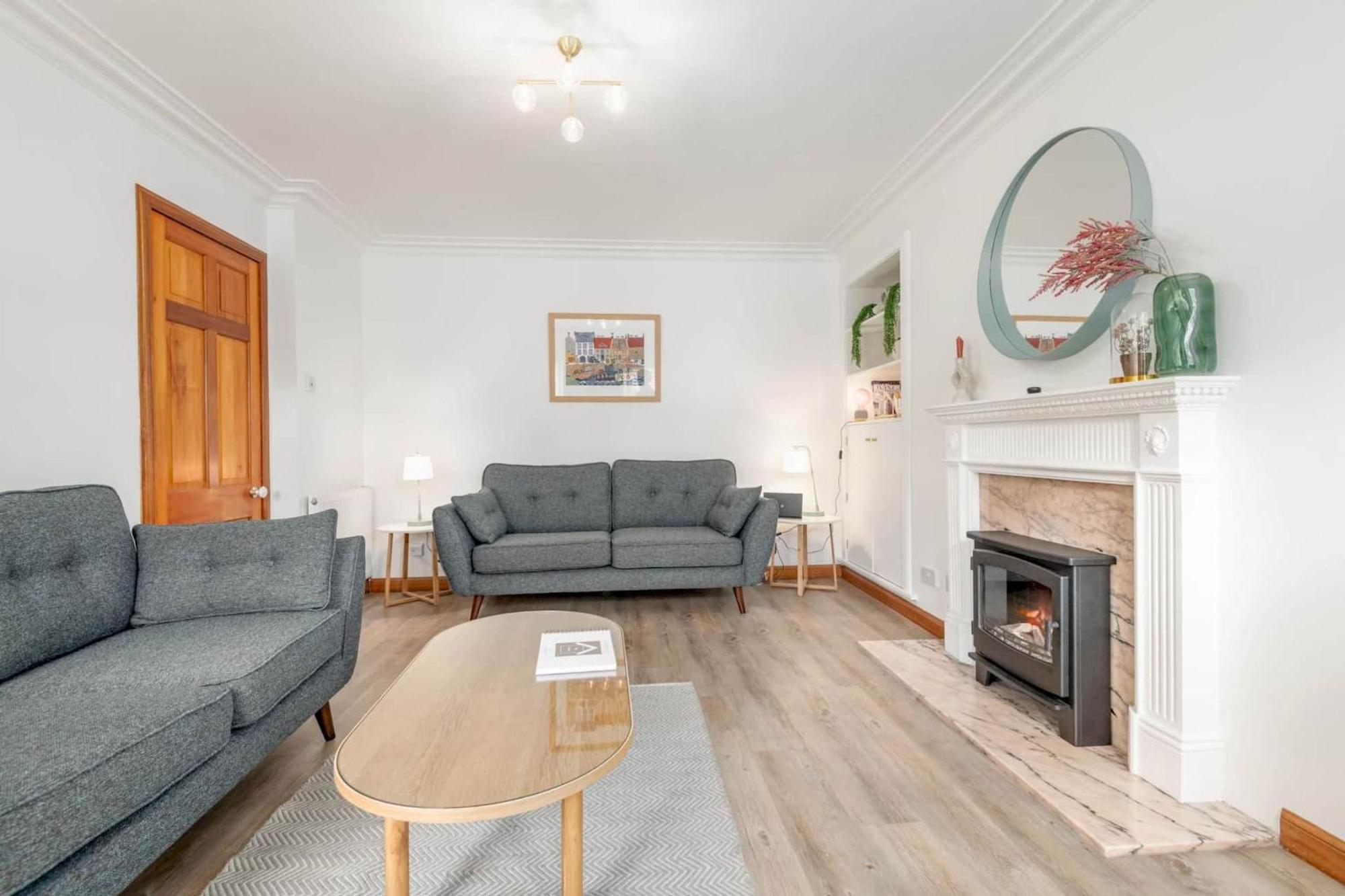 Crail Town House Villa ภายนอก รูปภาพ